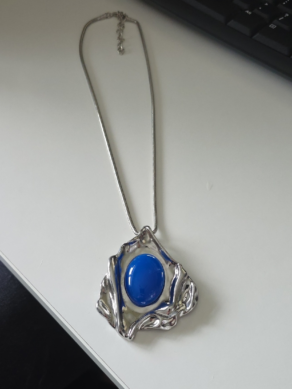 Silver Tone Pendant Necklace with Blue Cabochon